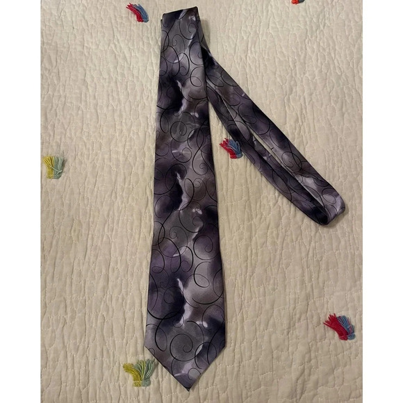 J.GARCIA DAWN AT THE RITZ CARLTON GRAY BLACK SILK NECKTIE TIE - Picture 1 of 3
